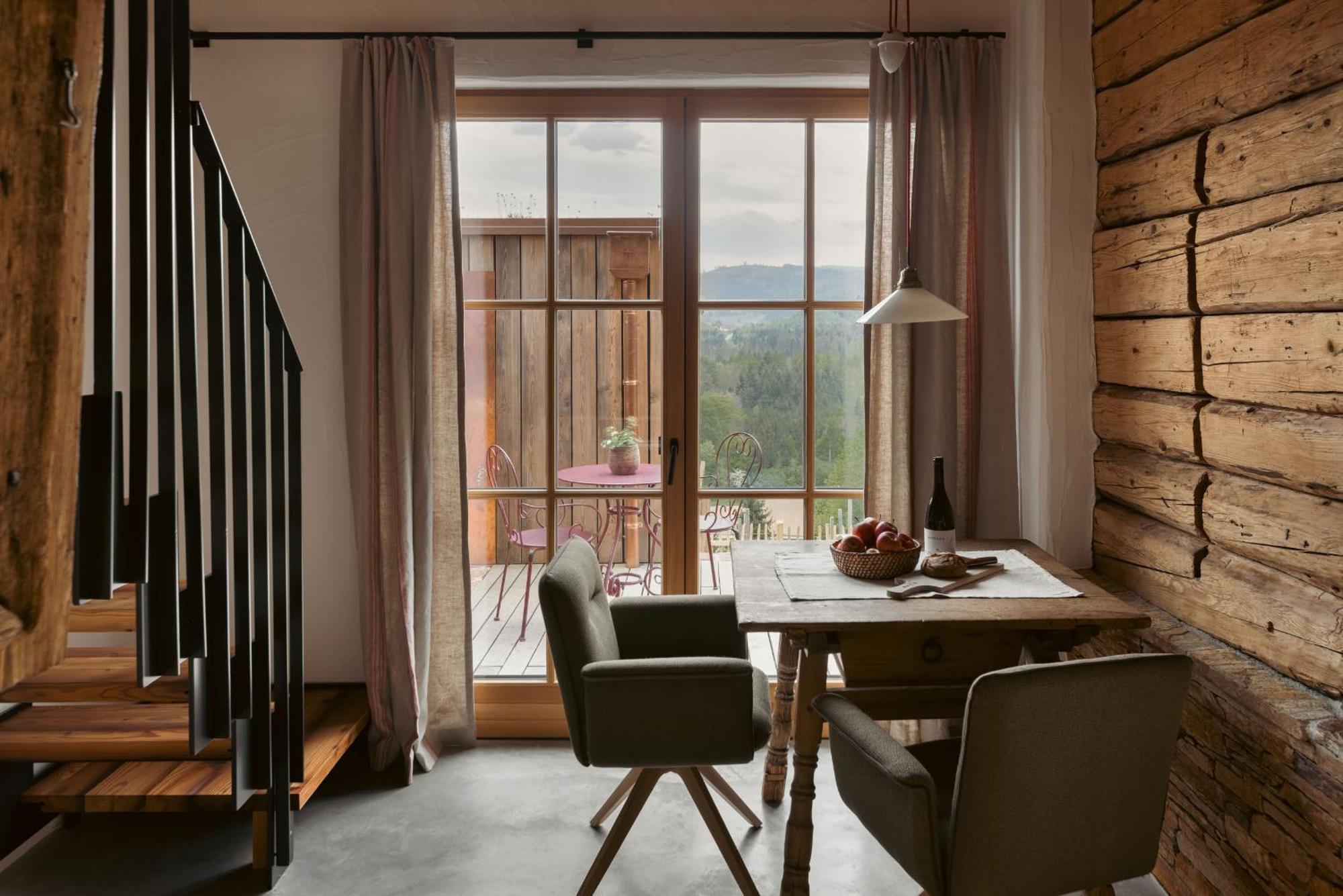 Am Wildbachberg - Luxus Ferienhaeuser Mit Infinitypool, Privatsauna Und Weinkeller 德意志兰茨贝格 外观 照片